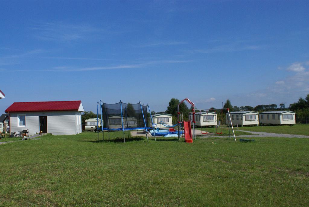Cuma Camp Villa Sarbinowo Buitenkant foto